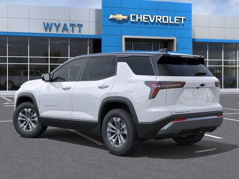 New 2026 Chevrolet Equinox LT w/ Convenience Package II AWD/4WD image 3