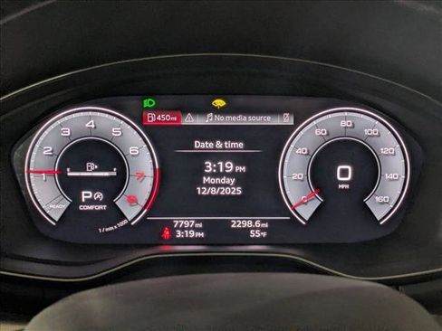 Certified 2025 Audi Q5 2.0T Premium Plus w/ Premium Plus Package image 8