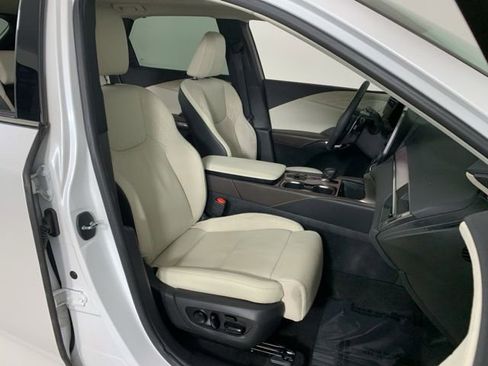 Used 2024 Lexus RX 350 AWD w/ Convenience Package image 36