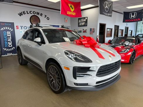 Used 2021 Porsche Macan S AWD/4WD image 2