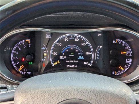 Used 2015 Jeep Grand Cherokee Overland image 3