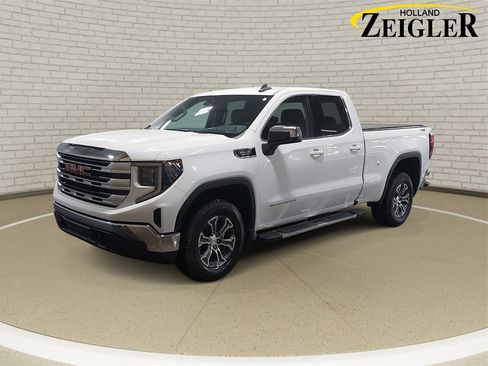 Used 2023 GMC Sierra 1500 SLE image 1