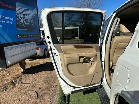 Used 2012 Nissan Armada Platinum image 15