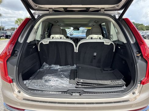 Used 2024 Volvo XC90 T8 Plus w/ Protection Package Premier image 34