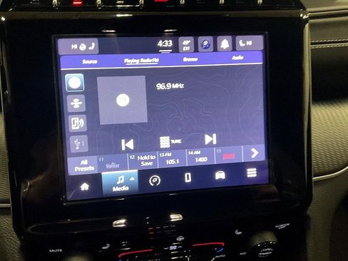 Used 2023 Jeep Grand Cherokee Altitude image 20