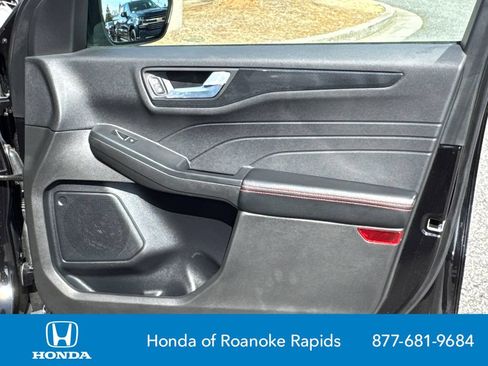 Used 2025 Ford Escape ST-Line FWD image 14