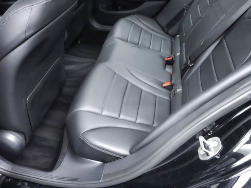 Used 2018 Mercedes-Benz C 300 4MATIC Sedan image 18