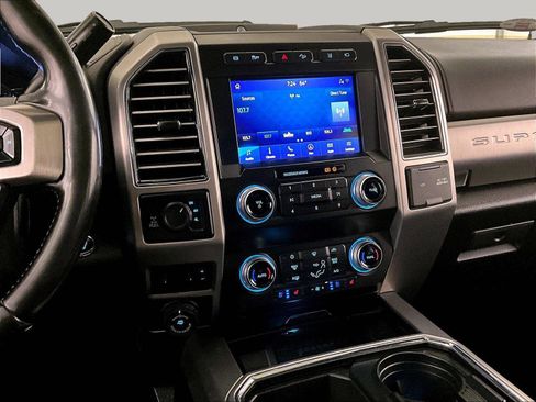 Certified 2020 Ford F250 Platinum w/ FX4 Off-Road Package AWD/4WD image 6
