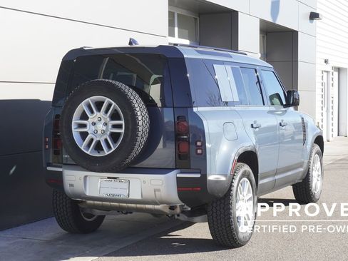 Used 2025 Land Rover Defender 110 S image 2