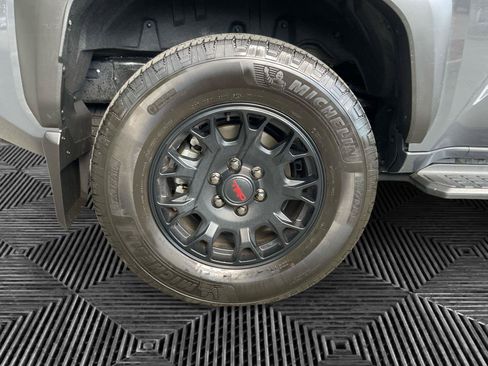 Used 2025 Toyota 4Runner TRD Off-Road Premium w/ Tow Technology Package AWD/4WD image 15