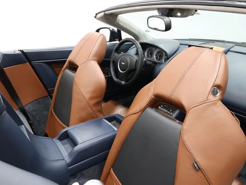 Used 2014 Aston Martin V8 Vantage Roadster image 59