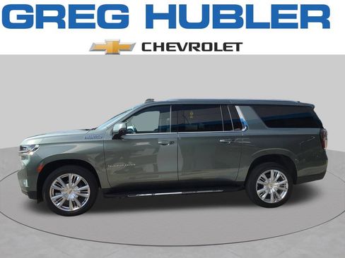 Used 2023 Chevrolet Suburban High Country AWD/4WD image 11