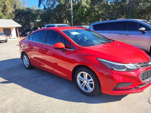 Used 2018 Chevrolet Cruze LT w/ LT Fleet Convenience Package FWD image 10
