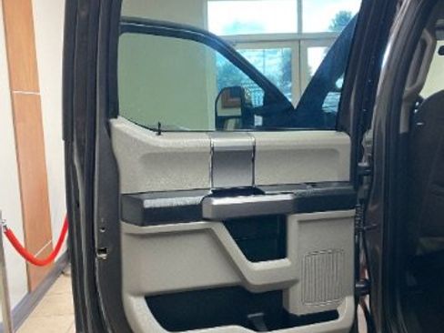 Used 2020 Ford F350 XLT w/ XLT Premium Package AWD/4WD image 12