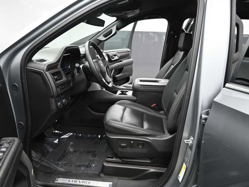 Used 2024 Chevrolet Suburban LT image 15