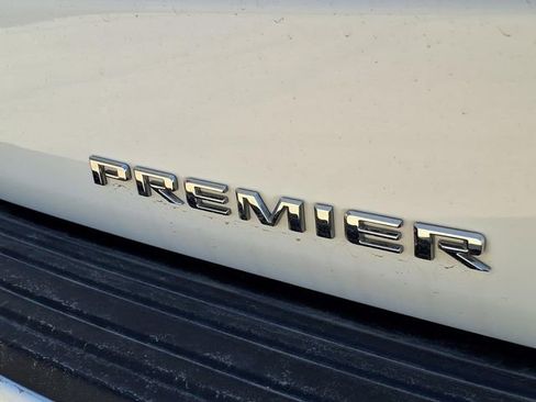 Used 2024 Chevrolet Tahoe Premier AWD/4WD image 28