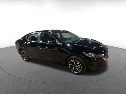Used 2025 Nissan Sentra SV FWD image 2