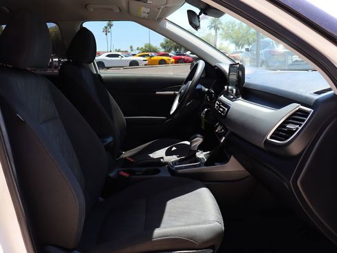 Used 2023 Kia Seltos LX AWD/4WD image 34