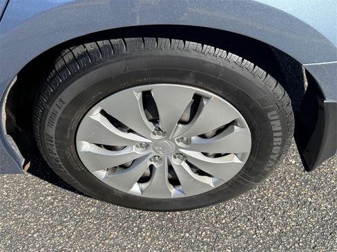 Used 2012 Honda Accord LX image 7