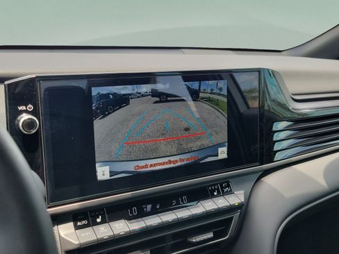 Used 2025 Toyota Camry XSE FWD image 28