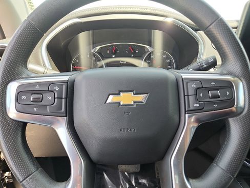 Used 2025 Chevrolet Blazer LT AWD/4WD image 19