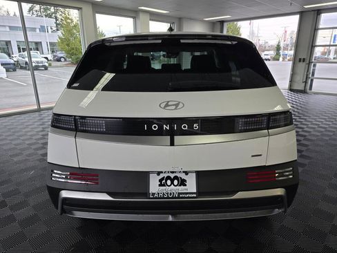 New 2026 Hyundai Ioniq 5 SE image 6