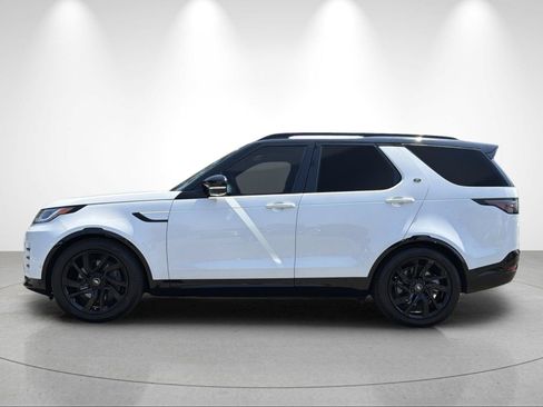 Used 2024 Land Rover Discovery Dynamic SE AWD/4WD image 2