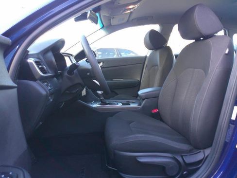 Used 2019 Kia Optima LX image 12