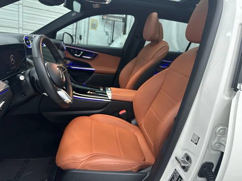Certified 2025 Mercedes-Benz GLC 300 image 21