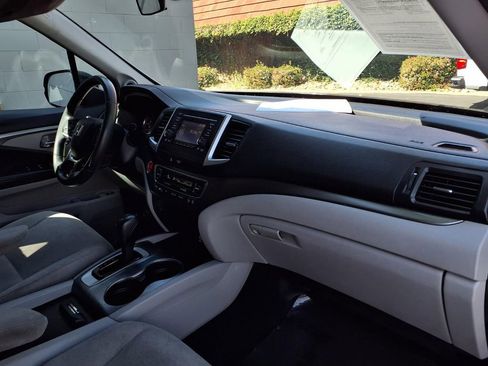 Used 2019 Honda Pilot LX image 23