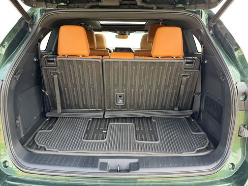 Used 2023 Toyota Highlander Platinum AWD/4WD image 19