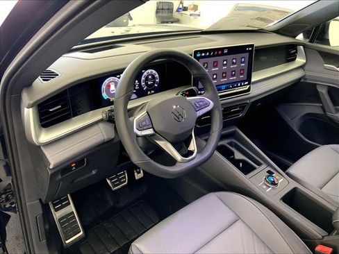 New 2026 Volkswagen Tiguan SE R-Line image 7