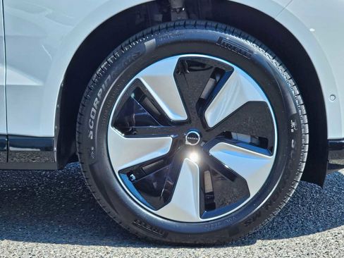 New 2025 Volvo EX90 Plus image 9