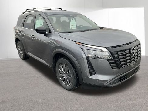 New 2026 Nissan Pathfinder SV image 3