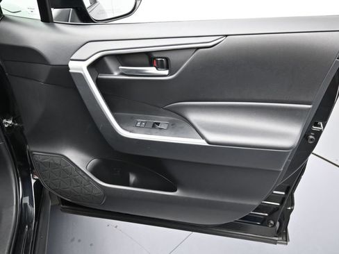 Used 2023 Toyota RAV4 XLE AWD/4WD image 30