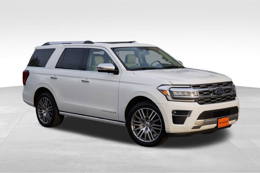 Used 2024 Ford Expedition Platinum AWD/4WD image 1