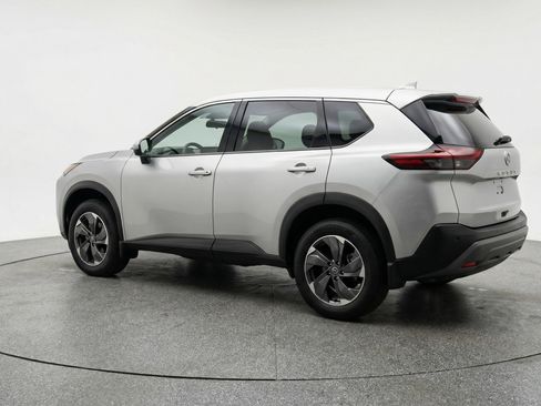 Used 2025 Nissan Rogue SV FWD image 6