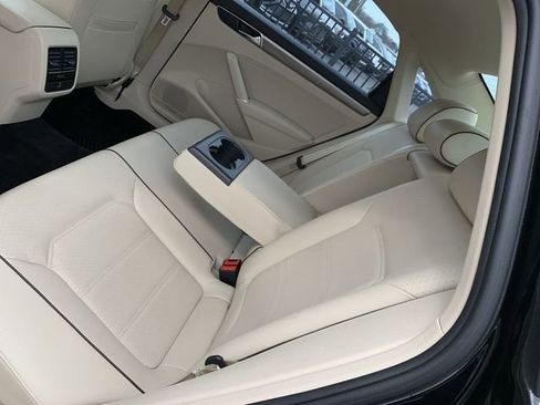 Used 2018 Volkswagen Passat 2.0T SE image 10