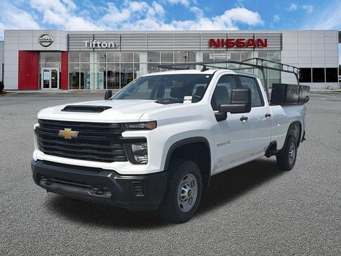 Used 2024 Chevrolet Silverado 2500 W/T RWD image 3