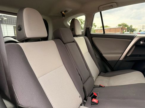 Used 2015 Toyota RAV4 XLE AWD/4WD image 29