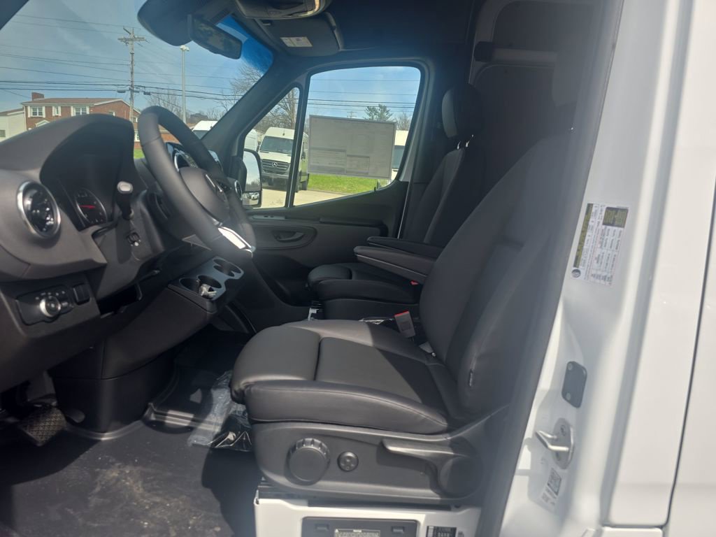 New 2026 Mercedes-Benz Sprinter 2500 image 9