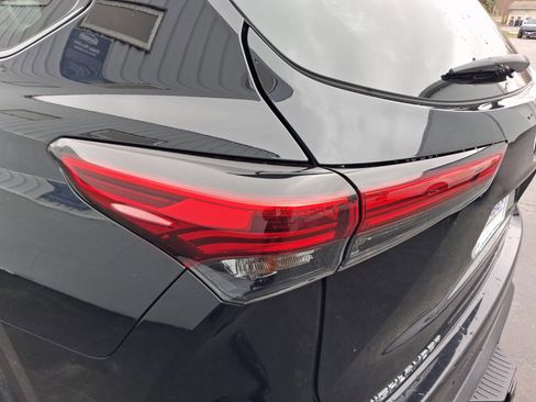 Used 2021 Toyota Highlander XLE image 15