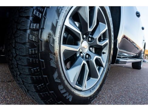 Used 2025 Chevrolet Silverado 1500 LT w/ Z71 Off-Road Package image 9