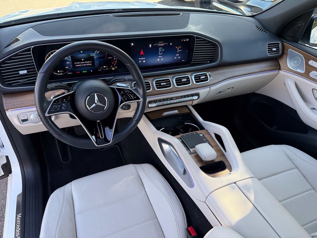 Used 2025 Mercedes-Benz GLE 450e 4MATIC image 10