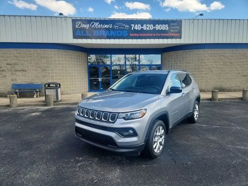Used 2022 Jeep Compass Latitude AWD/4WD image 1
