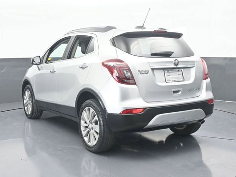 Used 2020 Buick Encore Preferred image 4