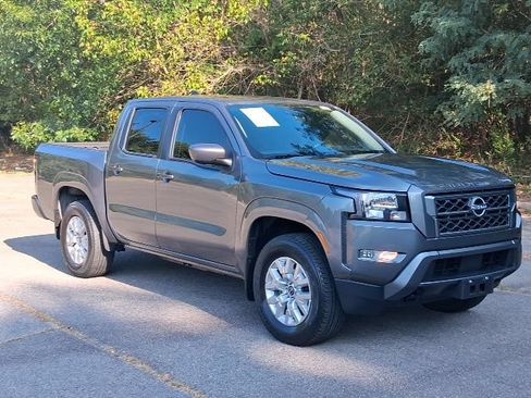 Used 2022 Nissan Frontier SV AWD/4WD image 8
