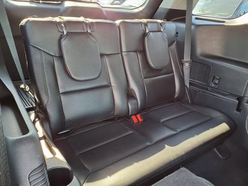 Used 2022 Ford Explorer Limited image 17