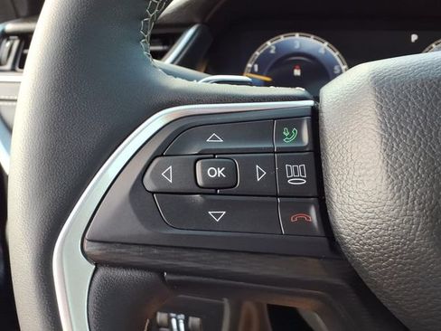 Used 2025 Jeep Grand Cherokee Altitude AWD/4WD image 18