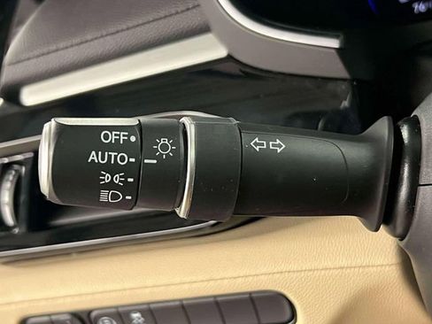 Used 2023 Acura MDX SH-AWD image 20